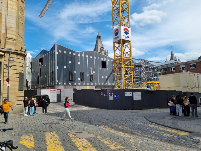 Köln; Die Ewige Baustelle